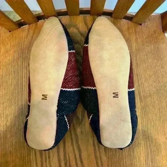 Verve Culture Moroccan Kilim Wool Slippers Blue, Cream, Maroon, Size Medium - Picture 2 of 10